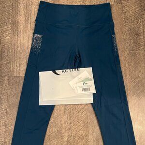 Zyia Crystal teal reflective pocket LNT capri. Size 8-10.